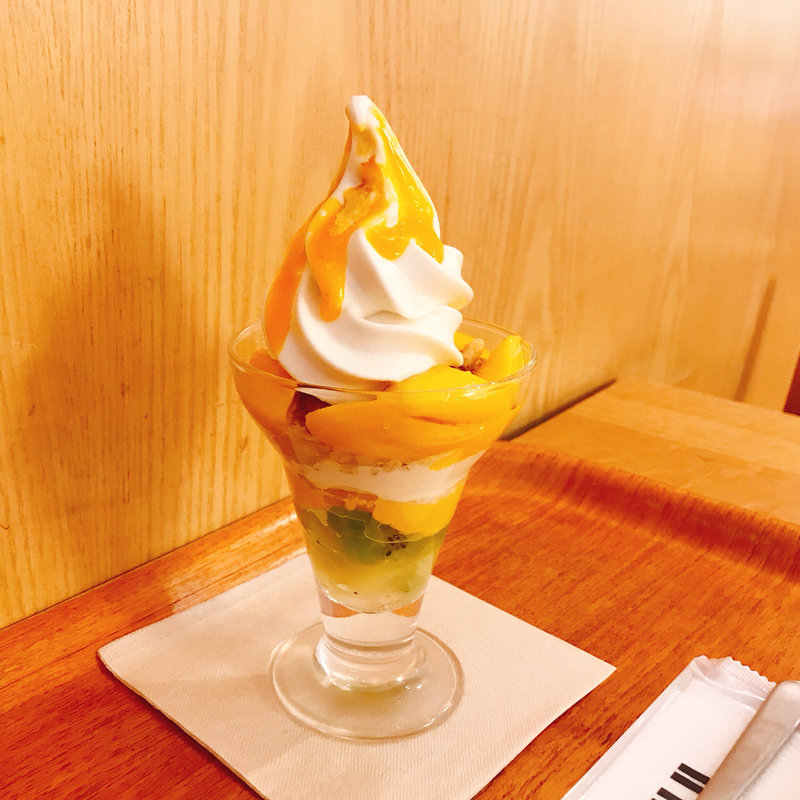 マンゴーパフェ(Meal MUJI 有楽町 （ミール ムジ）)