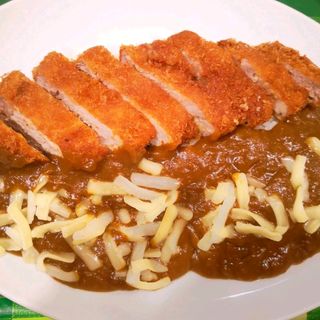 ジャンボロースカツカレー(ボンゾ （BONZO）)