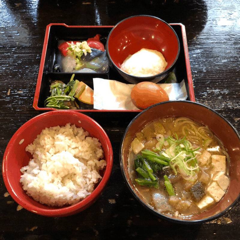 麦飯とろろ御膳(昔屋 （むかしや）)