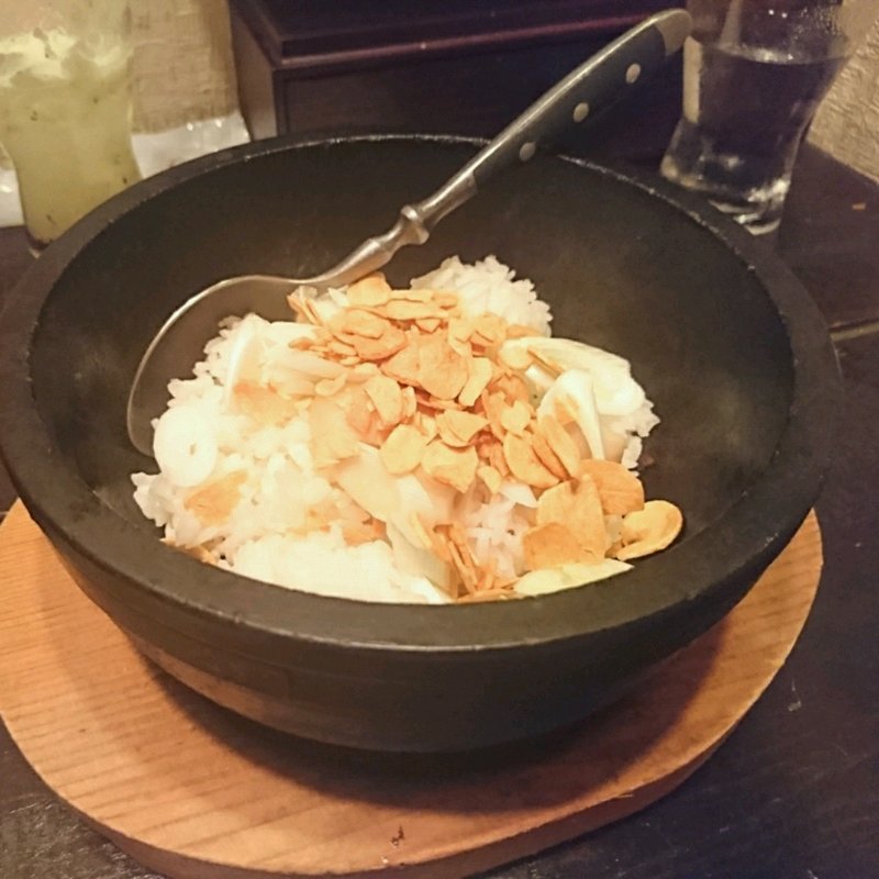 ガーリックごろごろご飯(創作居酒屋 愁)