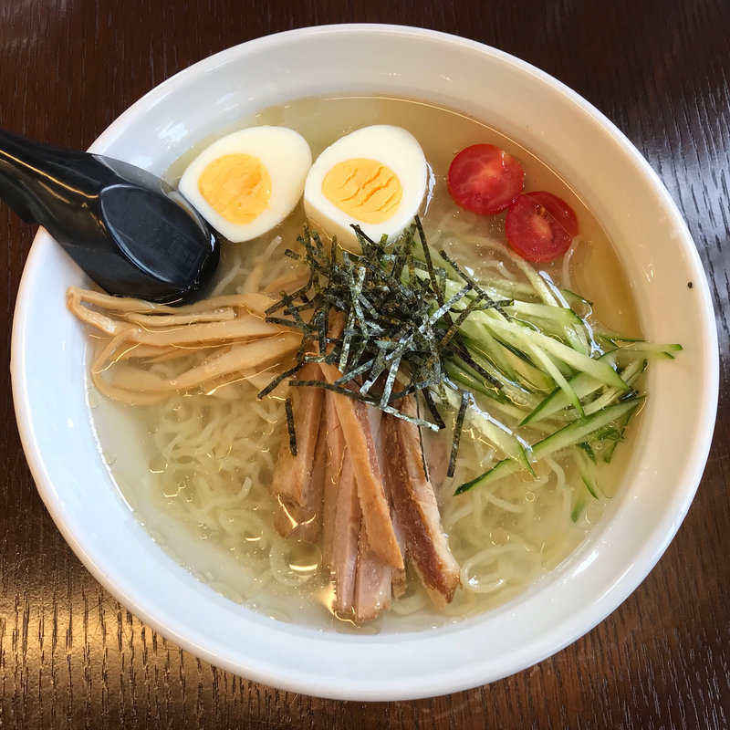 冷たいしおらーめん(らーめん越乃屋)