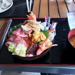 女川丼(お魚いちば おかせい)