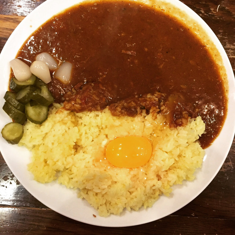 ビーフカレー（たまごのせ）(サヴォイ)