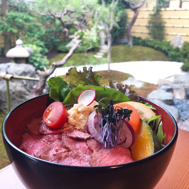 ローストビーフ丼(喜重郎)