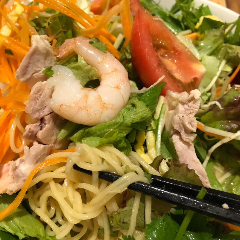 冷しトムヤムらーめん(タイ・サバイ)