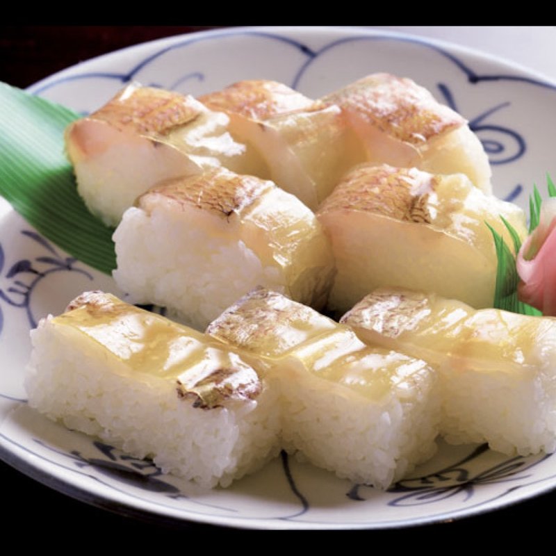 盛り合わせ(箱寿司 （はこずし）)