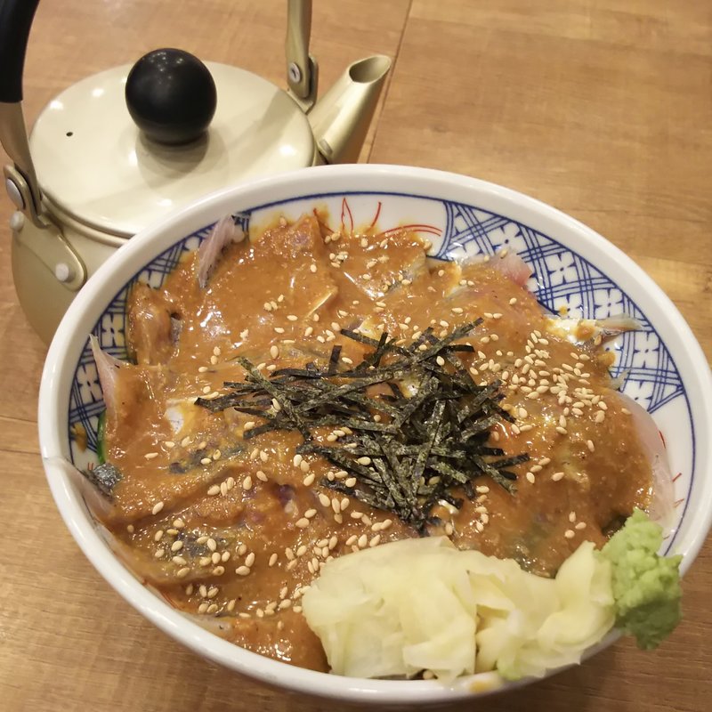アジの琉球丼(磯丸水産 川崎駅前店)