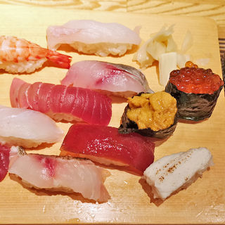 夏のおすすめにぎり11貫(築地玉寿司 池袋サンシャイン店)