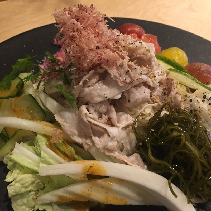 豚しゃぶしゃぶと野菜の冷麺(アンド イート)