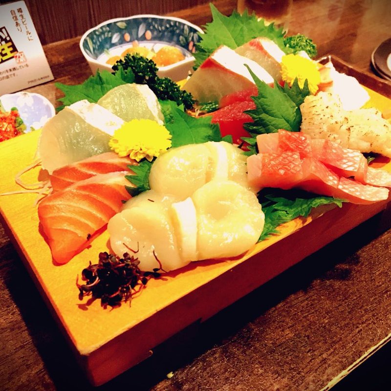 刺身盛り合わせ(居酒屋　きゅうきゅう )
