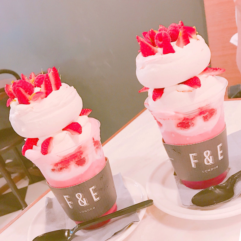 イートン・メス パブロヴァ(FRANZE & EVANS LONDON 表参道店 （フランツアンドエヴァンスロンドン）)