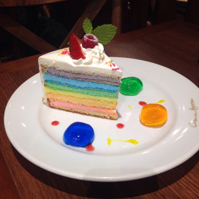 レインボーショートケーキ(コバラヘッタ ヴィーナスフォート店)