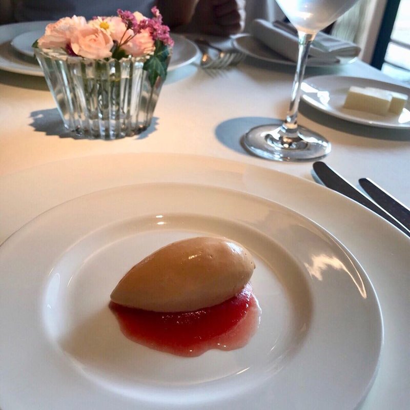 赤ピーマンのムース(コートドール)