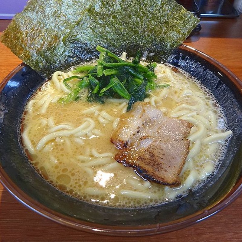 とんこつ醤油(横濱家系ラーメン 憲兵家)