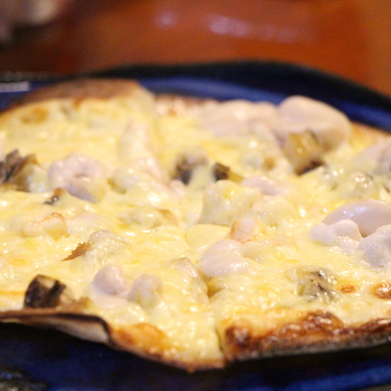 海鮮ピザ(刺身の店さかなや)