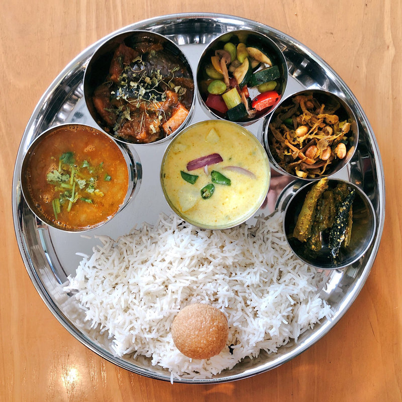 今週のカレー 夏野菜たっぷりダルバート(アジアンダイニング カフェ&バー シャンティ)