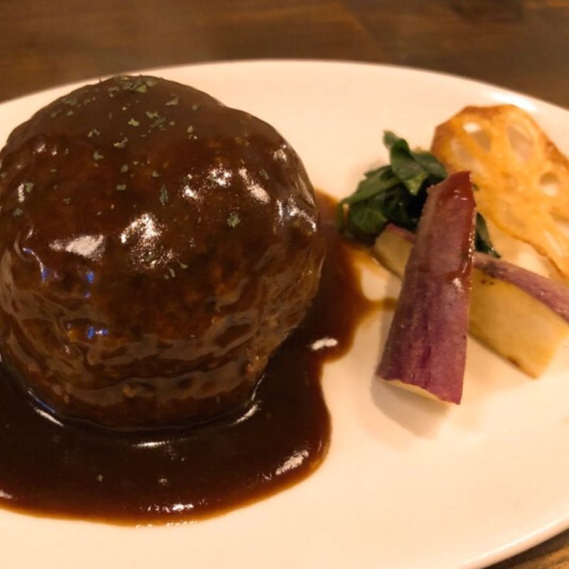 手ごねハンバーグ(長堀ダイナー)