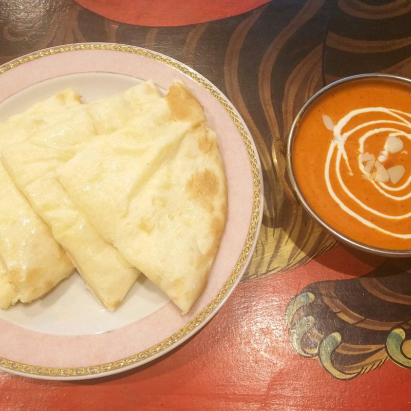 バターチキンカレー＋チーズナン(SNOW LION)