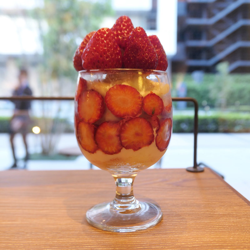 苺アルプス(ドリップ エックスカフェ ホテルヴィスキオ)