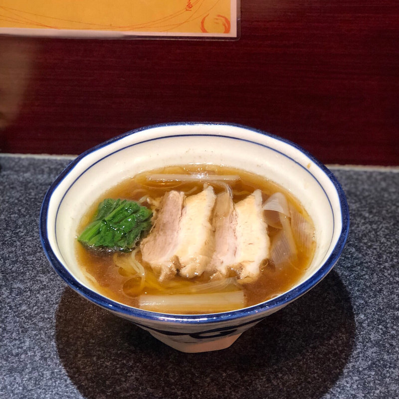 ひやし かけラーメン(烈志笑魚油 麺香房 三く)