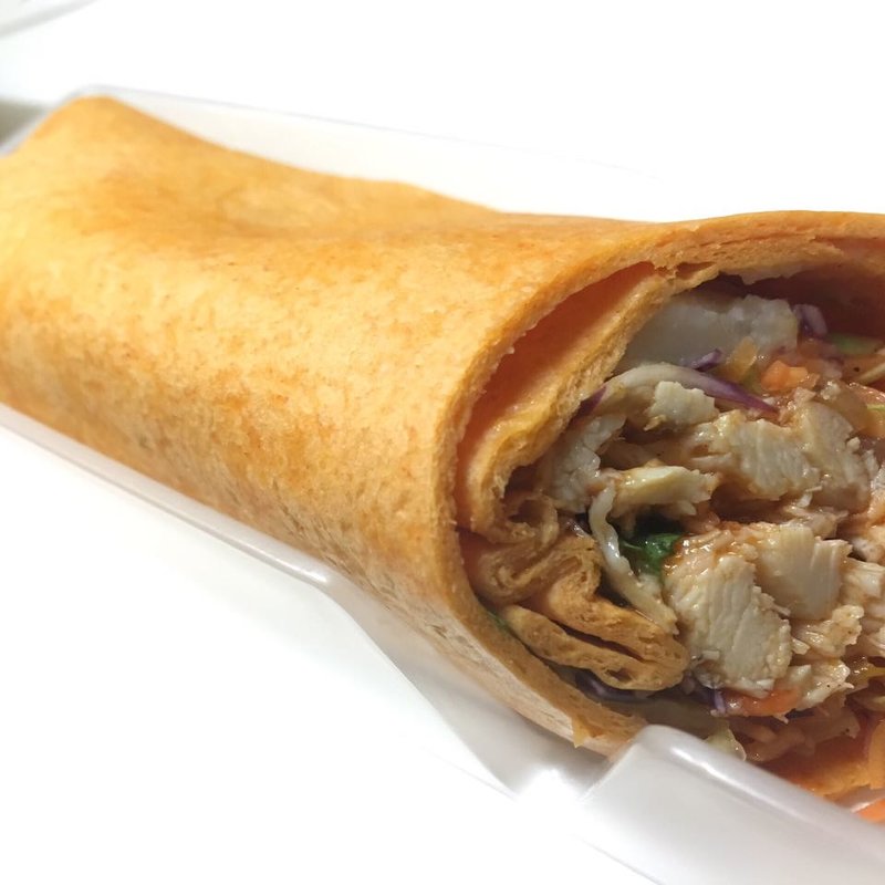 ラップスティックサラダチキンメキシカン(ファミリーマート 札幌南２条西４丁目店)