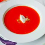 トマトの冷製スープ リコッタチーズ添え