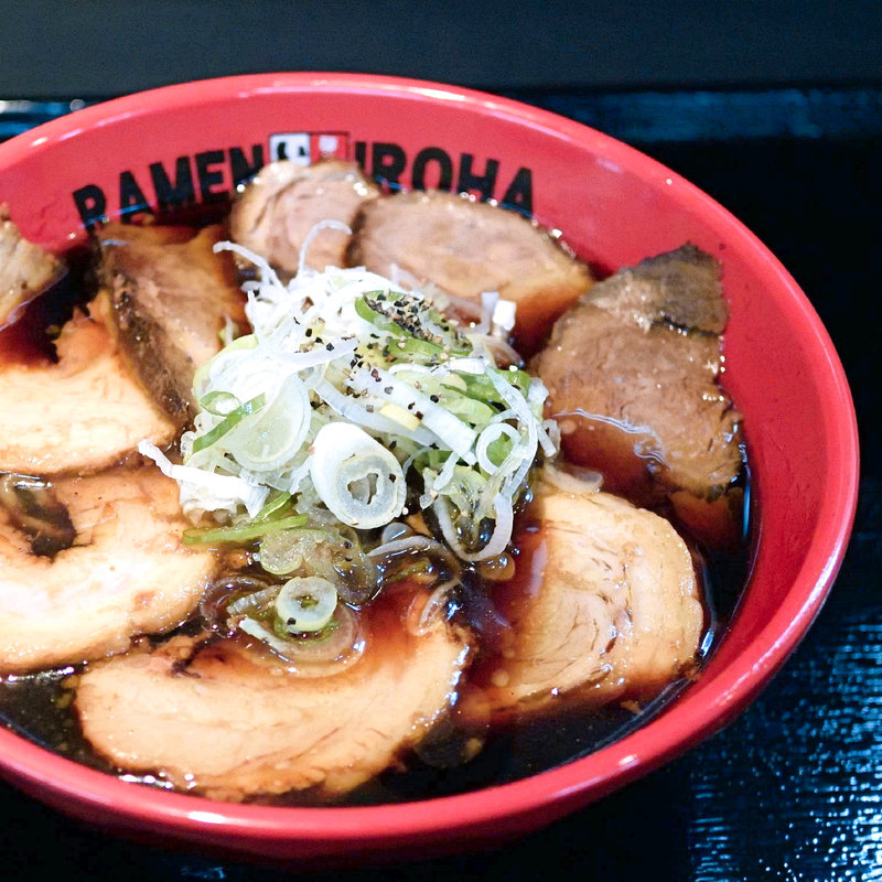 富山ブラックW肉盛りそば(麺家いろは 高松ライオン通り店)