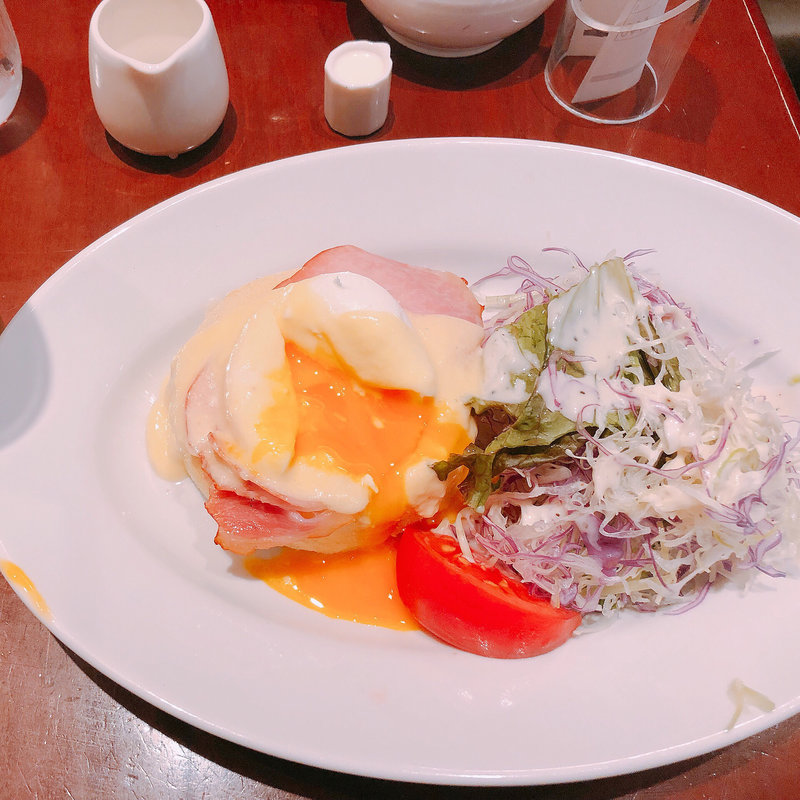 エッグベネディクト(ティーハウス リプトン ポルタ店 )