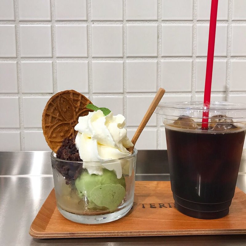 お茶のアイスクリームと丹波産あんこのパルフェ(カテリーナ 恵比寿店)