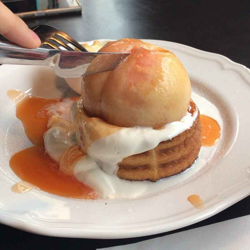 桃とフレンチトースト(BASE （ベース）)