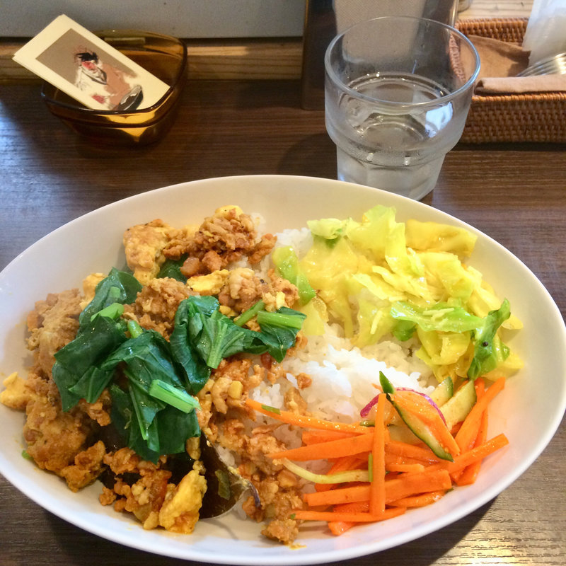 チキンキーマ（玉子入り）カレー(ディラン )