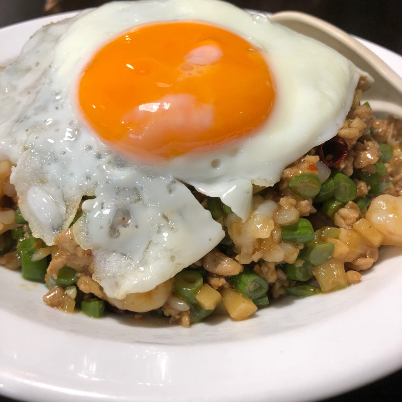 中華風そぼろ丼(歓迎 田町駅前店（ホアンヨン）)