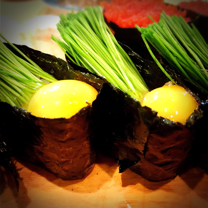 芽ネギうずら軍艦(いろは寿司)