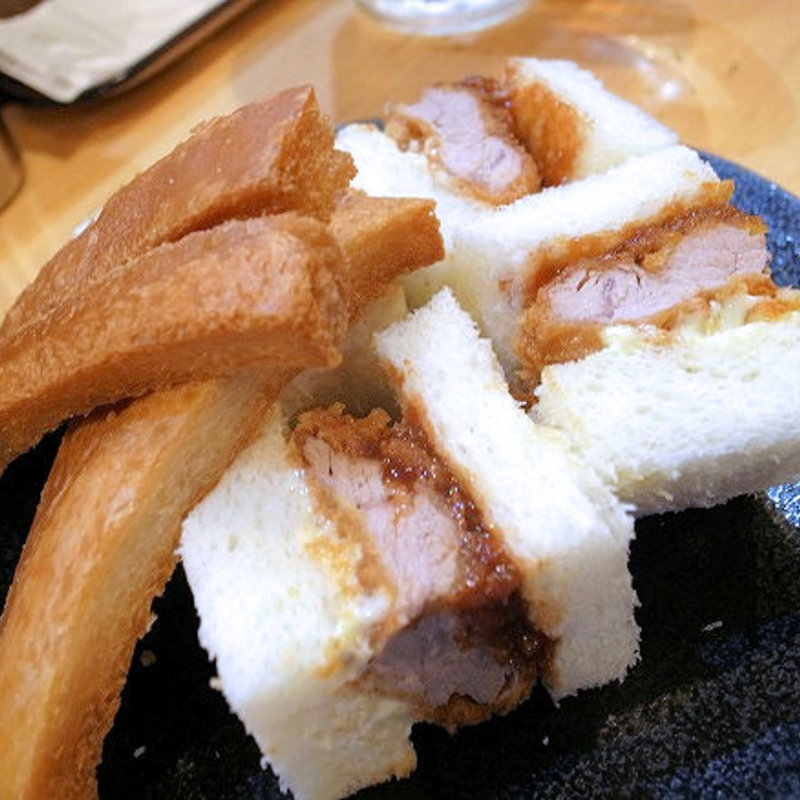 ヒレかつサンド(立呑み とんかつ まるや 新橋店 )