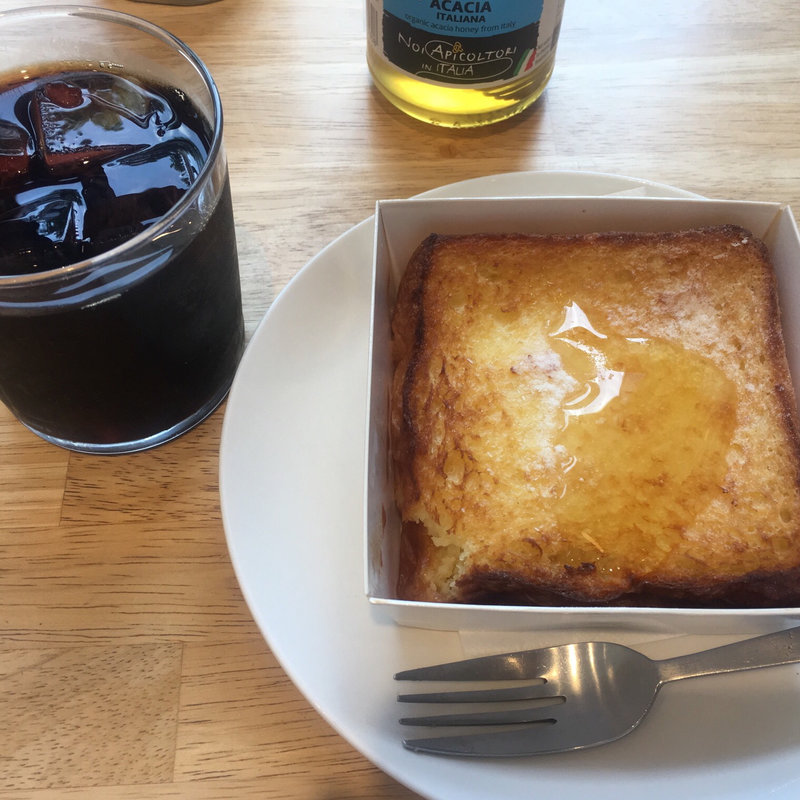 フレンチトースト、アイスコーヒー(パンとエスプレッソと 南森町交差点)
