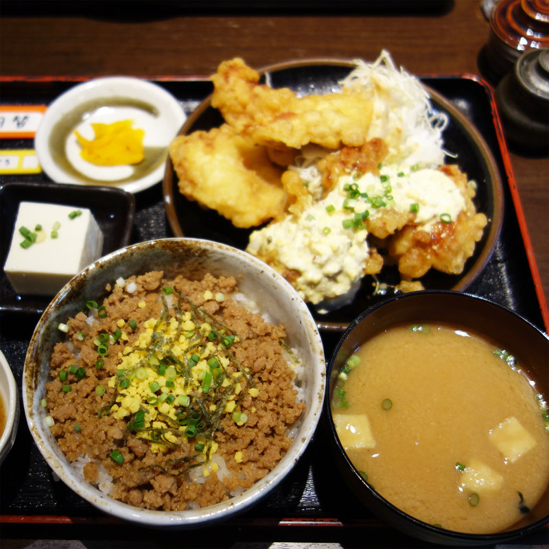 日替わり定食(とり天とチキン南蛮)(とり天 Ledoux(ルドゥー))