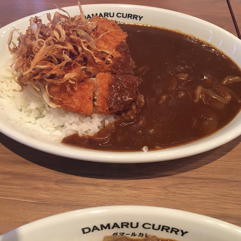 淡路島産たまねぎフライカレー(DAMARU CURRY（ダマールカレー）)