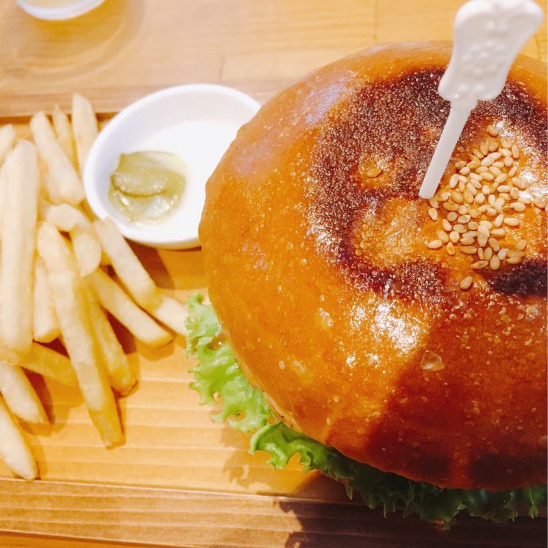 クラシックバーガー(Cafe Back Country （カフェ バックカントリー）)
