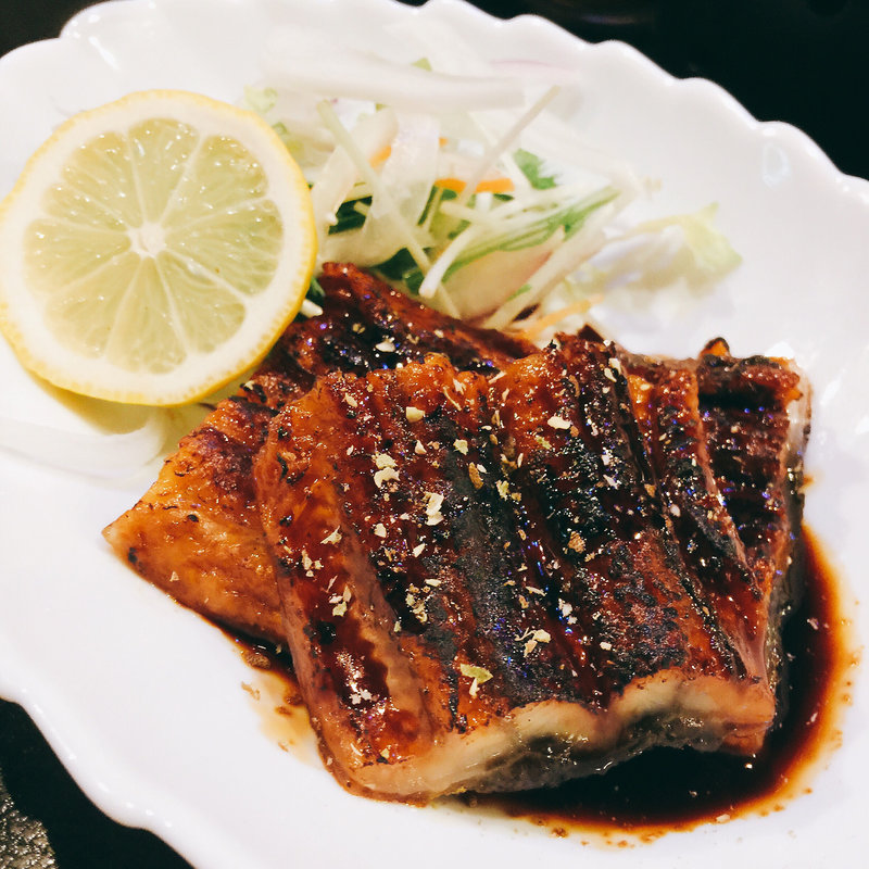 鰻の蒲焼き？(立ちのみ処ひより)