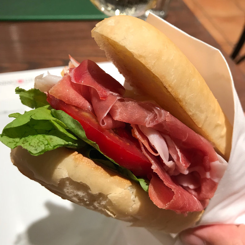 タルトゥーフ(Panino Giusto Yokohama)