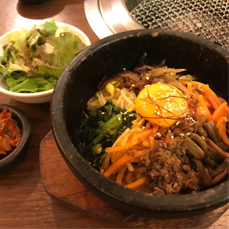 石釜ビビンバとハーフ冷麺のセット(大同門 阪急三番街店)