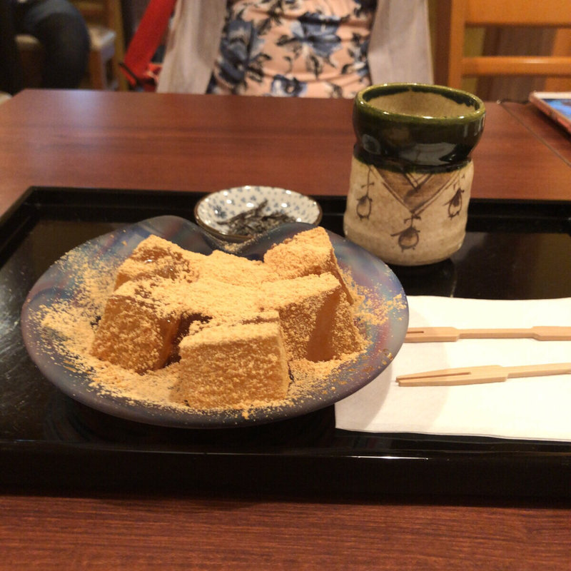 わらびもち(WARA家 （わらや）)