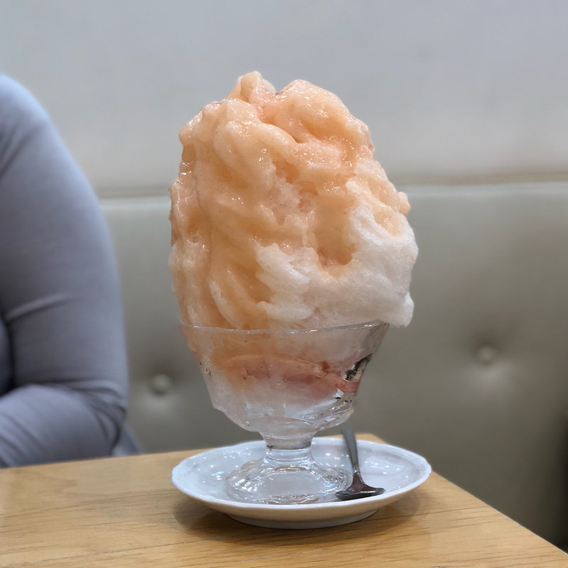 桃(フルーツパーラー 弘法屋 池下店)