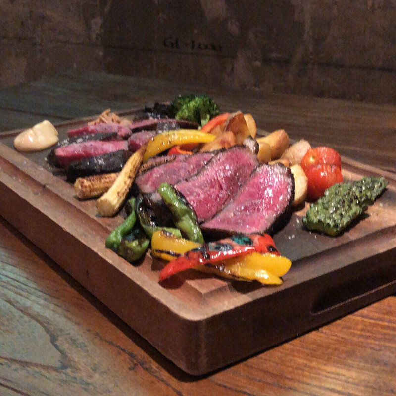 近江牛シンシン、熟成経産和牛サーロイン(WINE9)