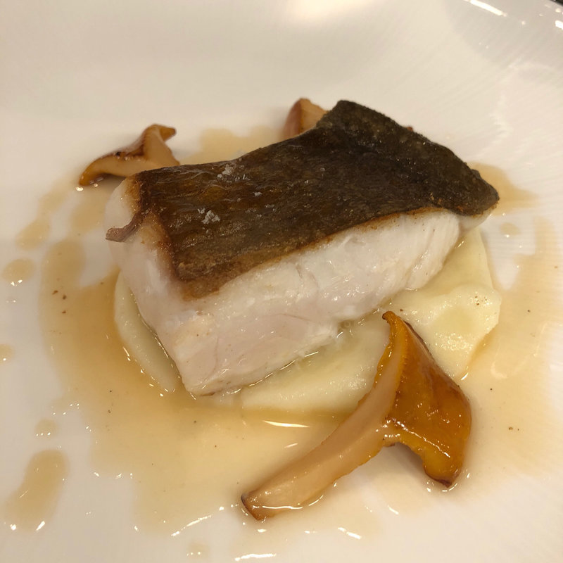 真魚鰹とジロール茸のソテー〜ソース・ホワイトボート〜(プルミエレタージュ)