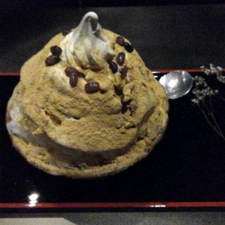 黒みつきな粉ソフトのかき氷(廚 otona くろぎ)