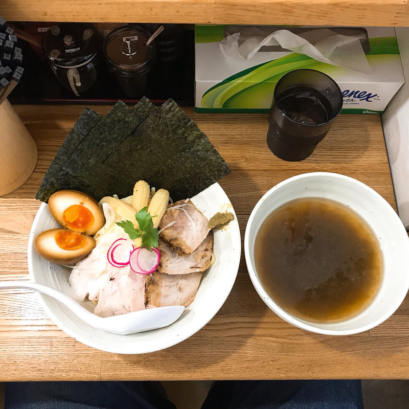 冷やし 煮干し トロロ昆布 つけ麺(らぁ麺 しろ)