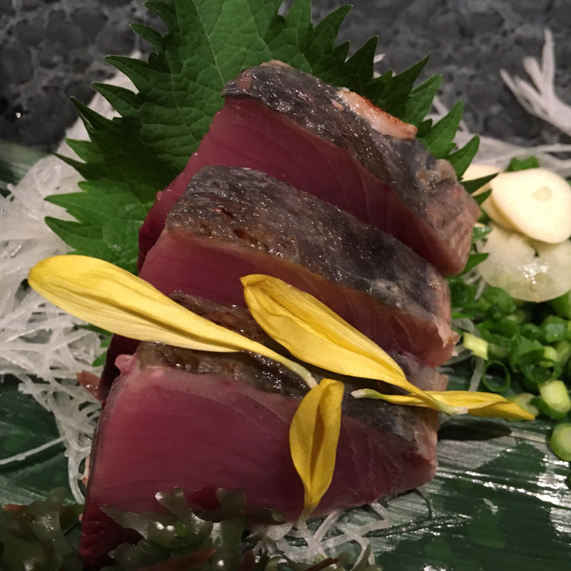 鰹叩き(日本海庄や 八重洲店 （にほんかいしょうや）)