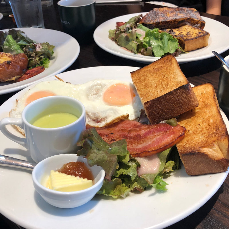 ベーコンエッグプレート(ベーカリー＆レストラン 沢村 新宿)