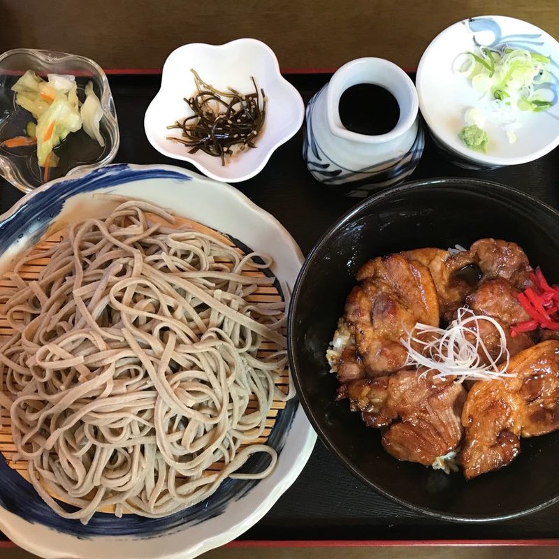 豚丼セット 冷そば 大盛(十割の香　和寒雪割そば)